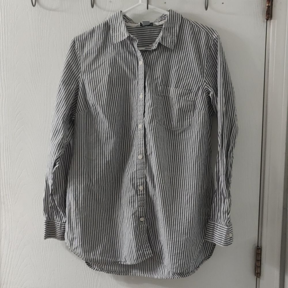 Cotton button up collared shirt
